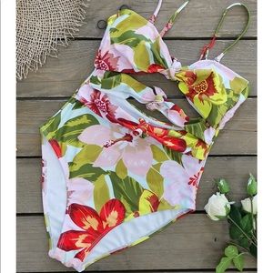 One piece Bathing suit